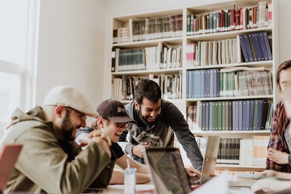 Illustration métier — Organisme de formation & CFA